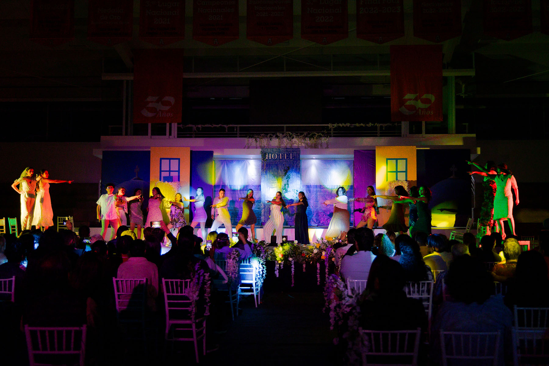 76 / 91 - Arte y Cultura 76 / 91 - Arte y Cultura