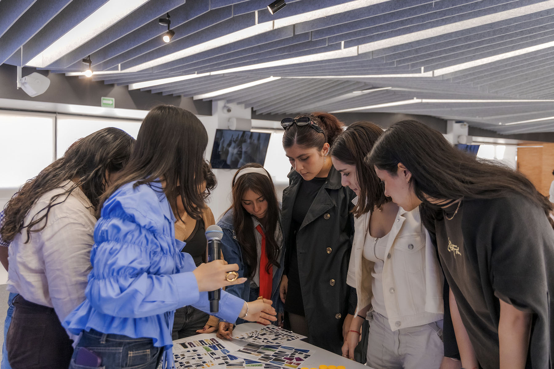 18 / 20 - Día del Diseñador de Moda 18 / 20 - Día del Diseñador de Moda