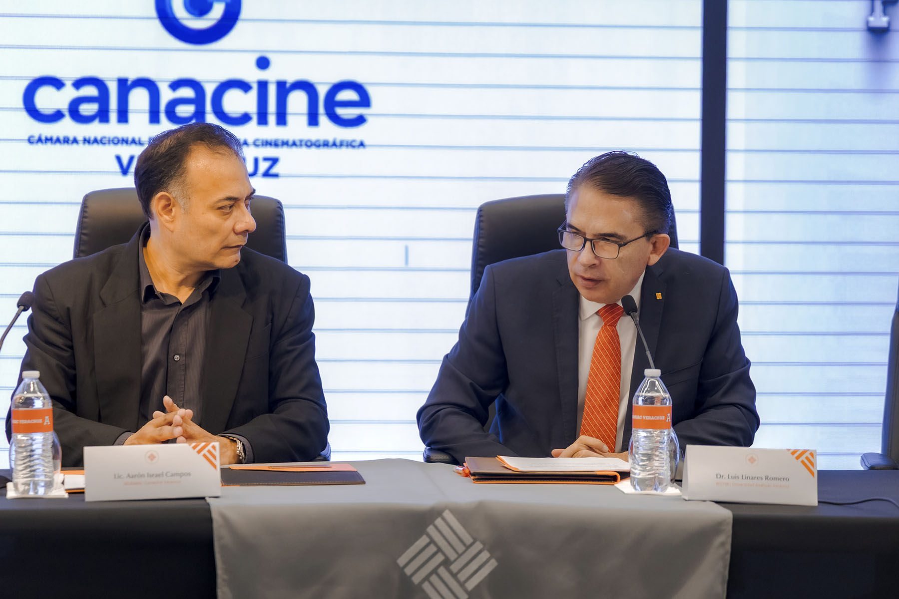 2 / 15 - Firma de Convenio con CANACINE Veracruz 2 / 15 - Firma de Convenio con CANACINE Veracruz