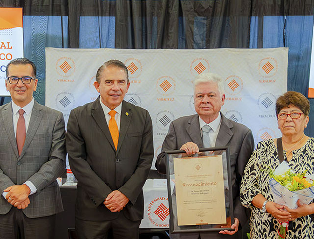 Homenaje al Dr. Leonardo Verduzco Rodríguez en el Marco del Día del Médico