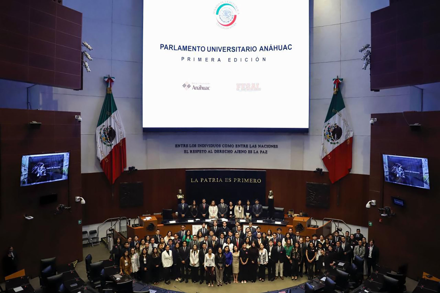 1 / 10 - Primer Parlamento Universitario de la Red Anáhuac en el Senado de la República 1 / 10 - Primer Parlamento Universitario de la Red Anáhuac en el Senado de la República