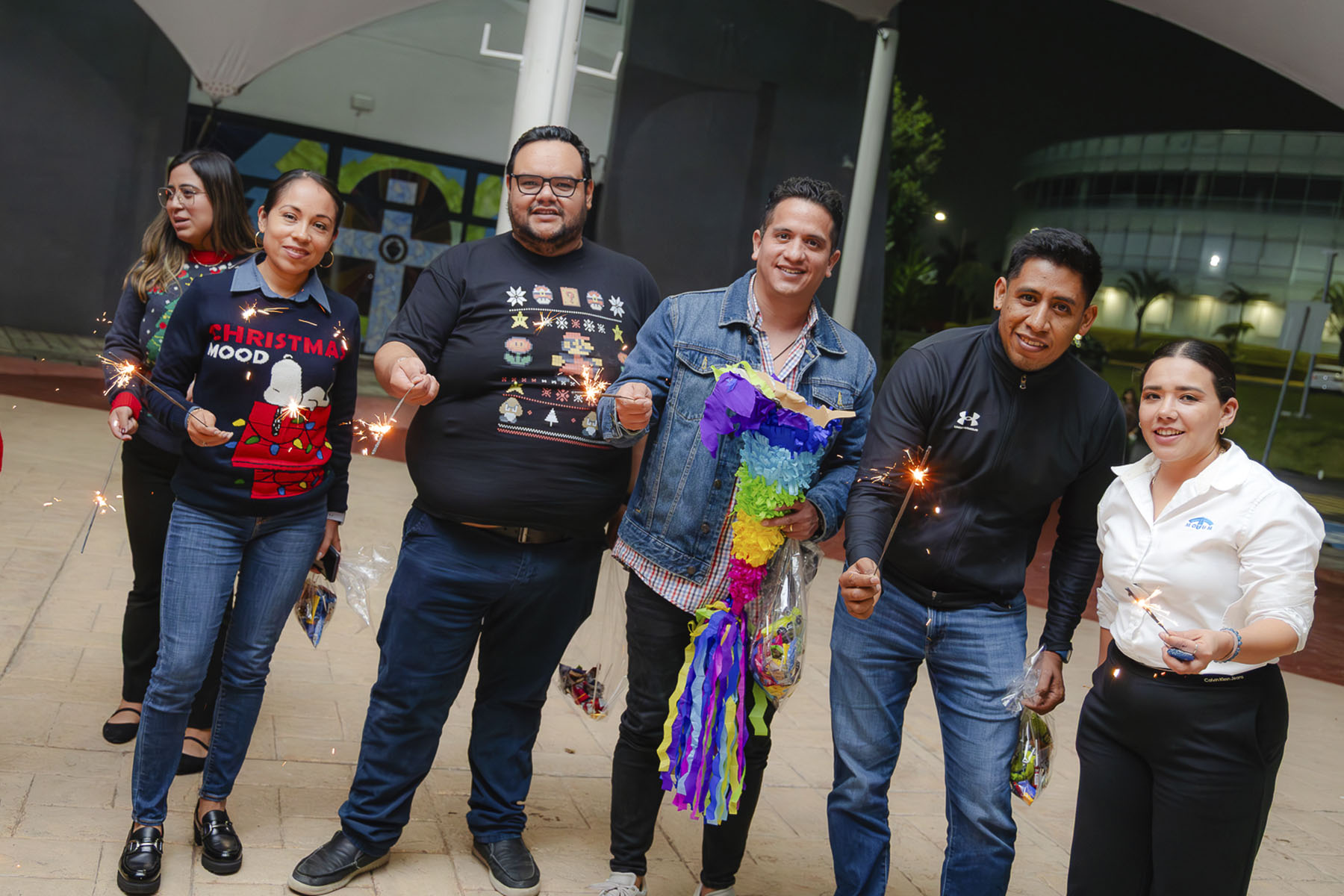 23 / 32 - Christmas Break de Posgrados 23 / 32 - Christmas Break de Posgrados