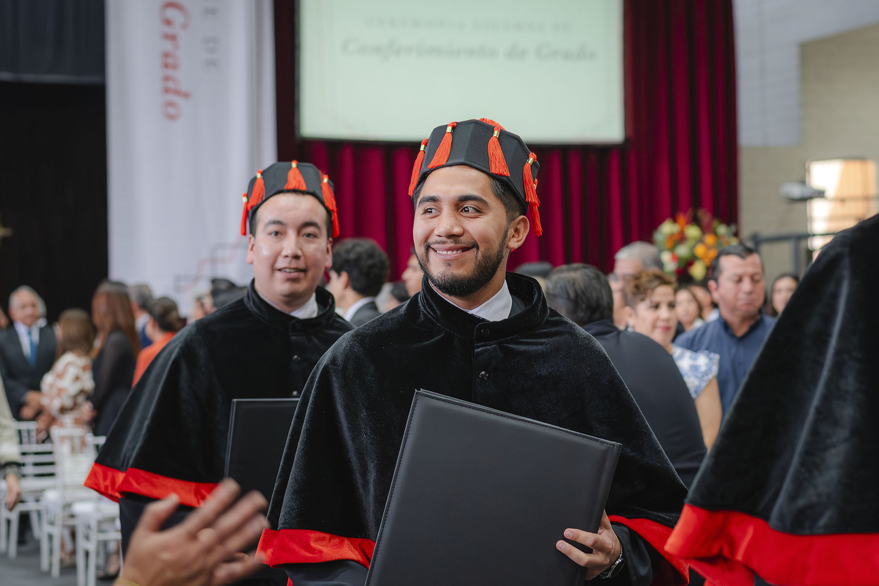 107 / 154 - Ceremonia Solemne de Conferimiento de Grado: Galería 107 / 154 - Ceremonia Solemne de Conferimiento de Grado: Galería