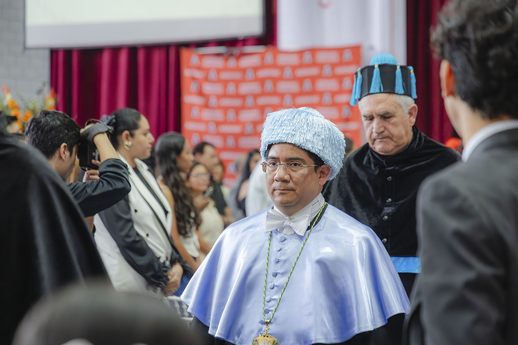 110 / 154 - Ceremonia Solemne de Conferimiento de Grado: Galería 110 / 154 - Ceremonia Solemne de Conferimiento de Grado: Galería
