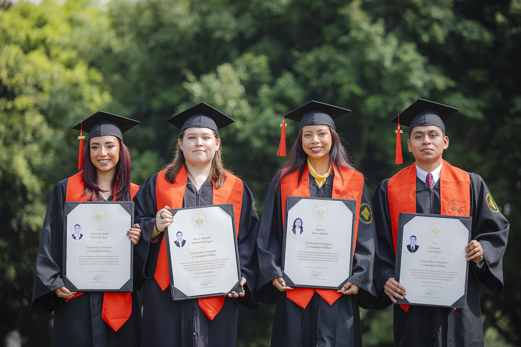115 / 154 - Ceremonia Solemne de Conferimiento de Grado: Galería 115 / 154 - Ceremonia Solemne de Conferimiento de Grado: Galería