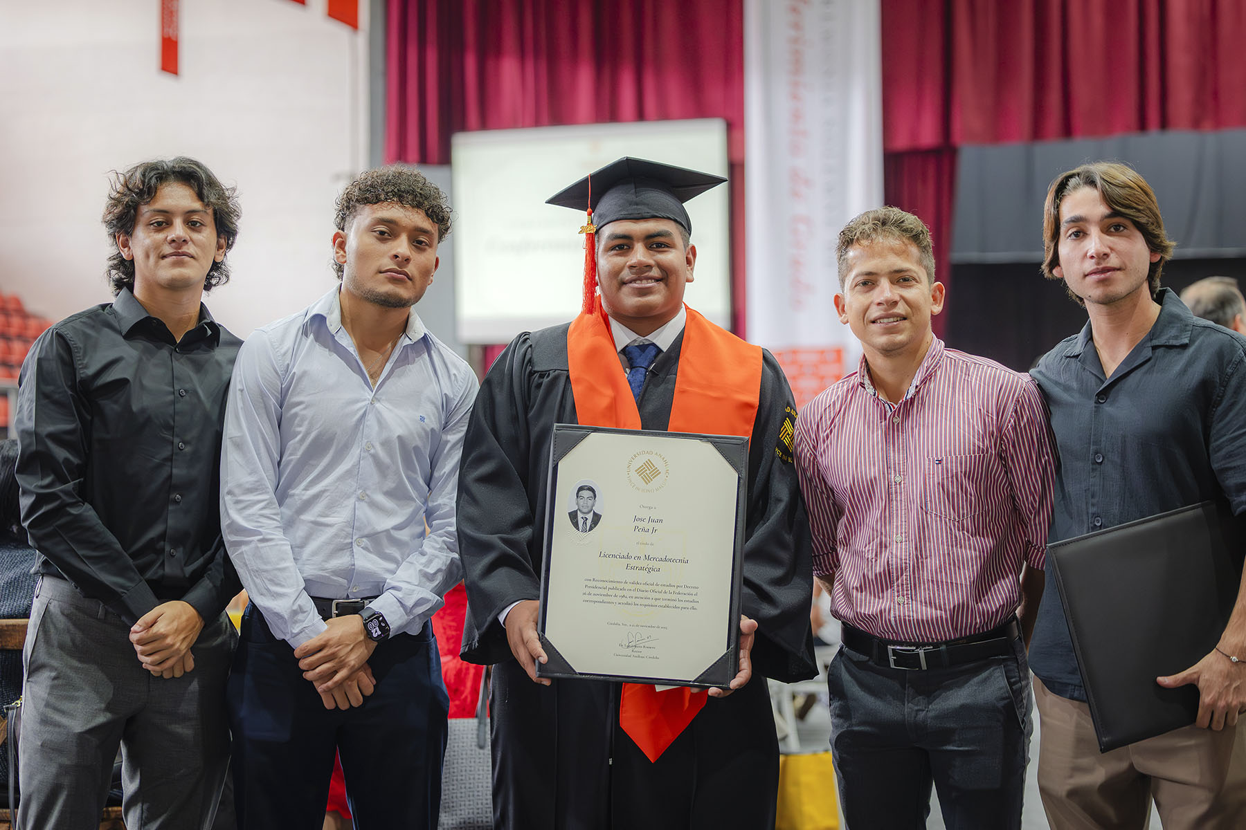 133 / 154 - Ceremonia Solemne de Conferimiento de Grado: Galería 133 / 154 - Ceremonia Solemne de Conferimiento de Grado: Galería