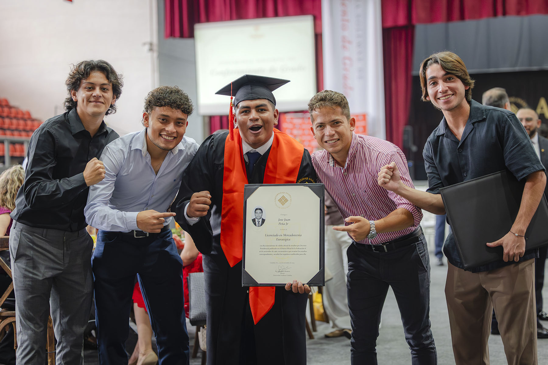 134 / 154 - Ceremonia Solemne de Conferimiento de Grado: Galería 134 / 154 - Ceremonia Solemne de Conferimiento de Grado: Galería