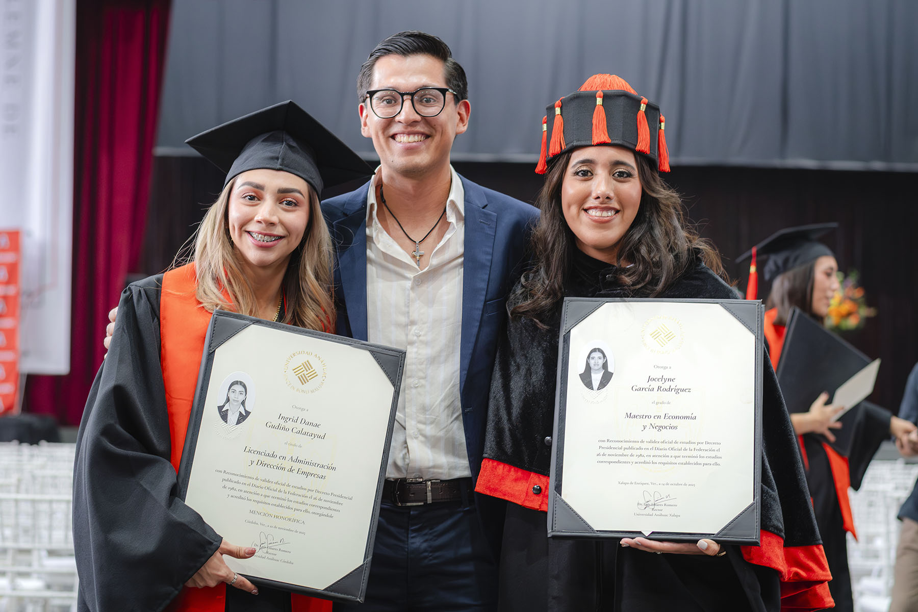 136 / 154 - Ceremonia Solemne de Conferimiento de Grado: Galería 136 / 154 - Ceremonia Solemne de Conferimiento de Grado: Galería