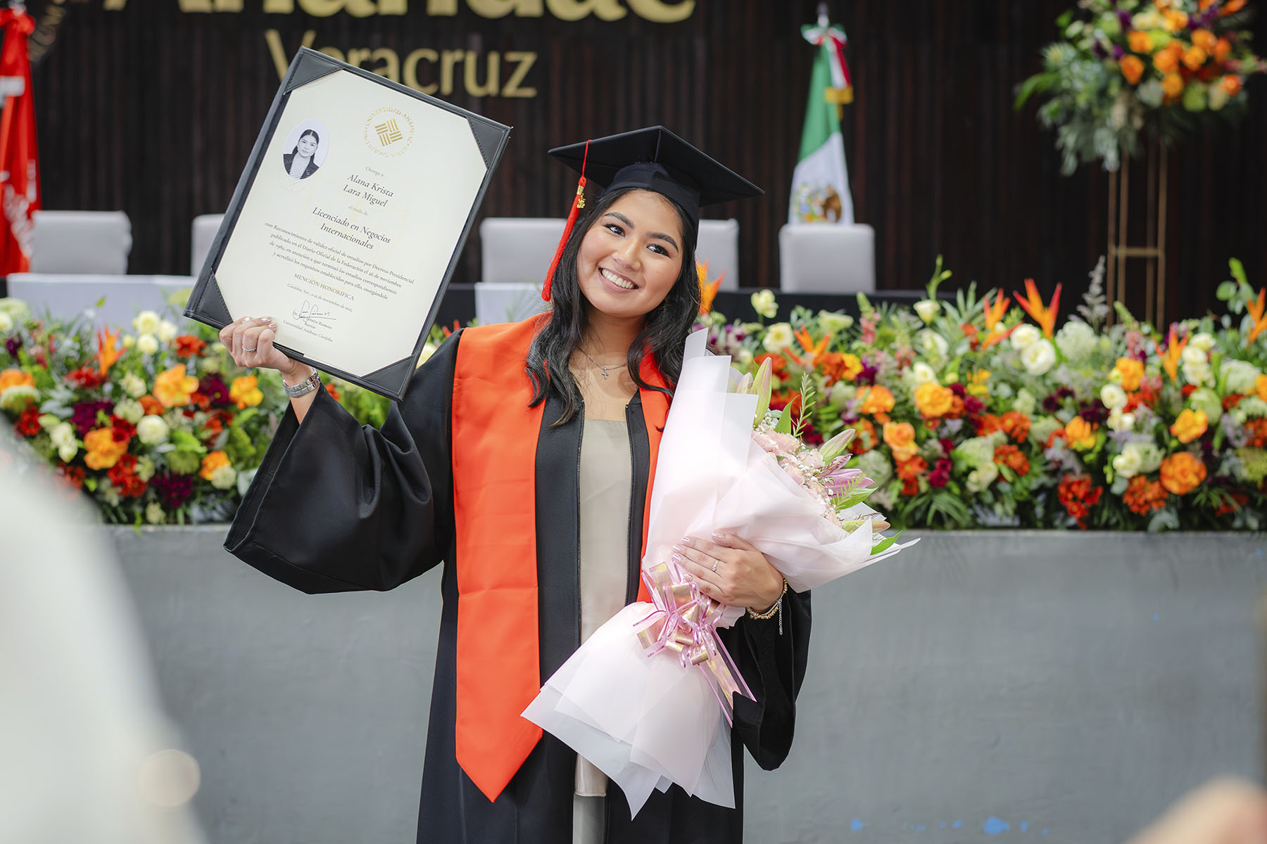 139 / 154 - Ceremonia Solemne de Conferimiento de Grado: Galería 139 / 154 - Ceremonia Solemne de Conferimiento de Grado: Galería