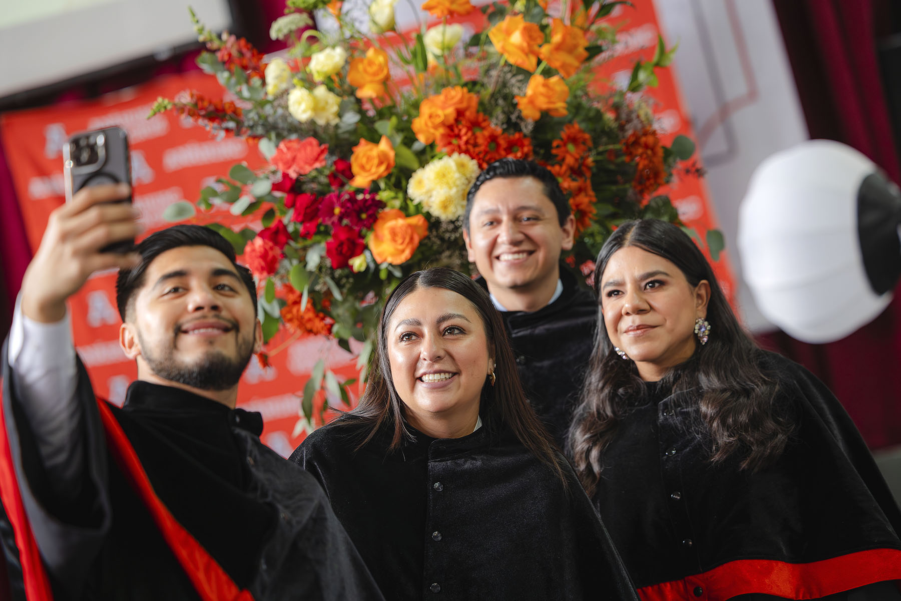 15 / 154 - Ceremonia Solemne de Conferimiento de Grado: Galería 15 / 154 - Ceremonia Solemne de Conferimiento de Grado: Galería