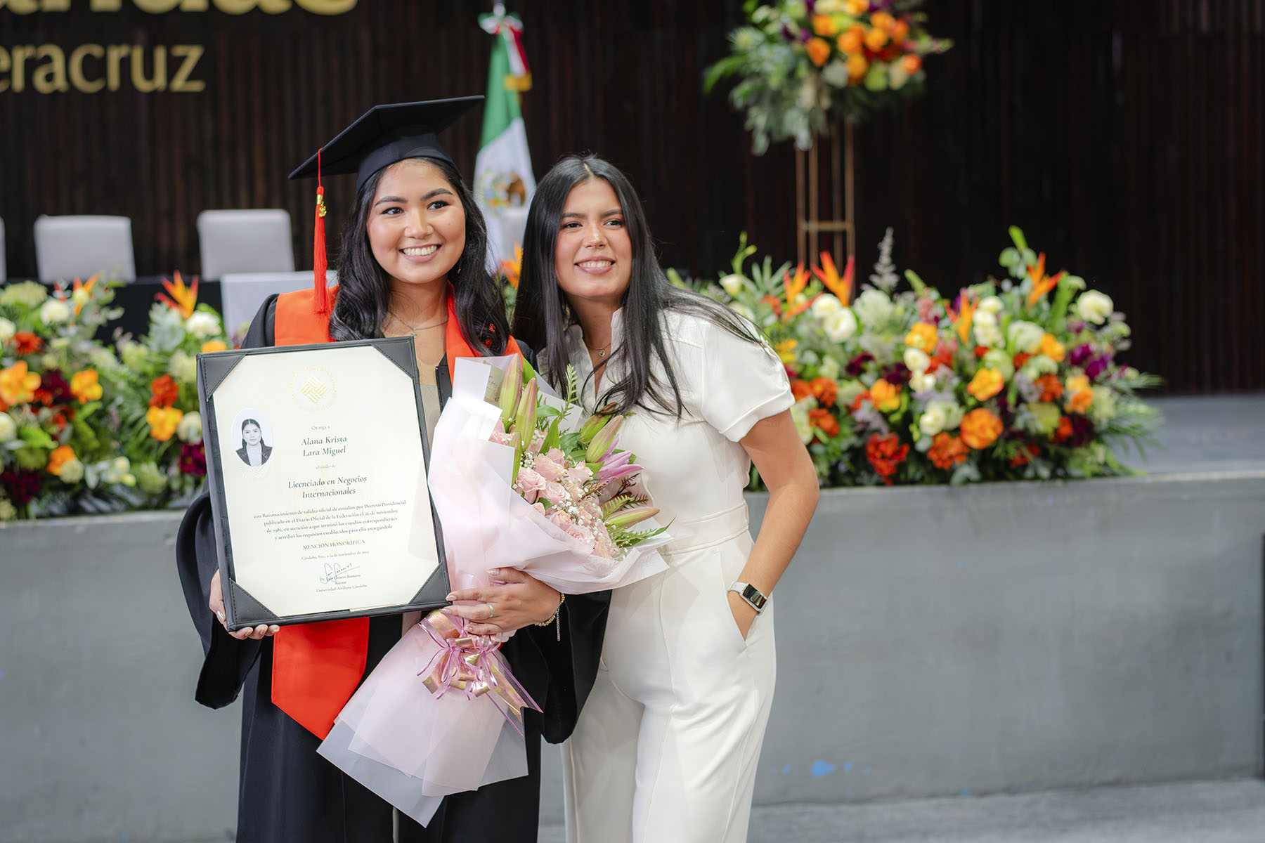 140 / 154 - Ceremonia Solemne de Conferimiento de Grado: Galería 140 / 154 - Ceremonia Solemne de Conferimiento de Grado: Galería