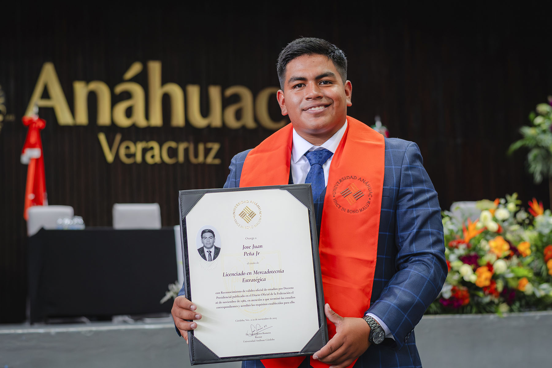 142 / 154 - Ceremonia Solemne de Conferimiento de Grado: Galería 142 / 154 - Ceremonia Solemne de Conferimiento de Grado: Galería