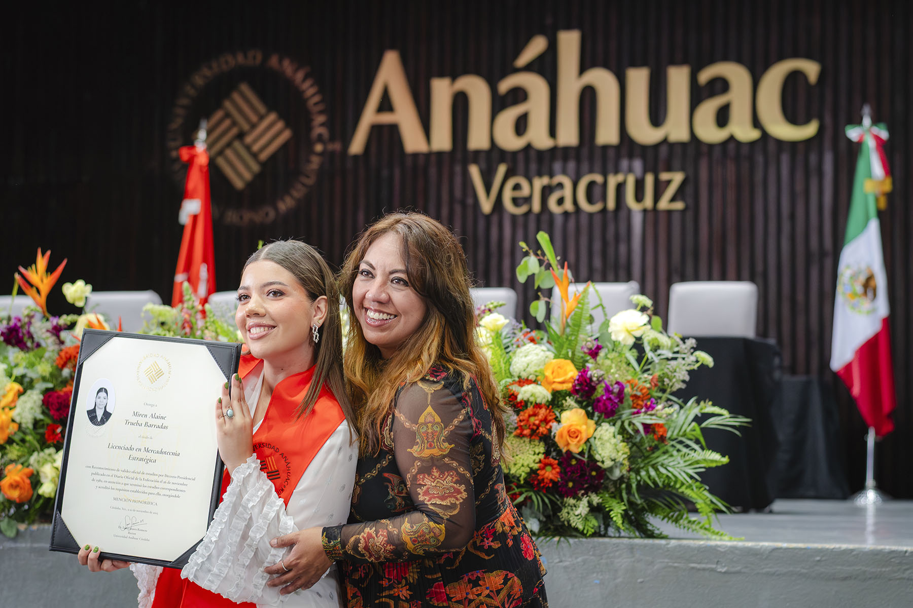 148 / 154 - Ceremonia Solemne de Conferimiento de Grado: Galería 148 / 154 - Ceremonia Solemne de Conferimiento de Grado: Galería