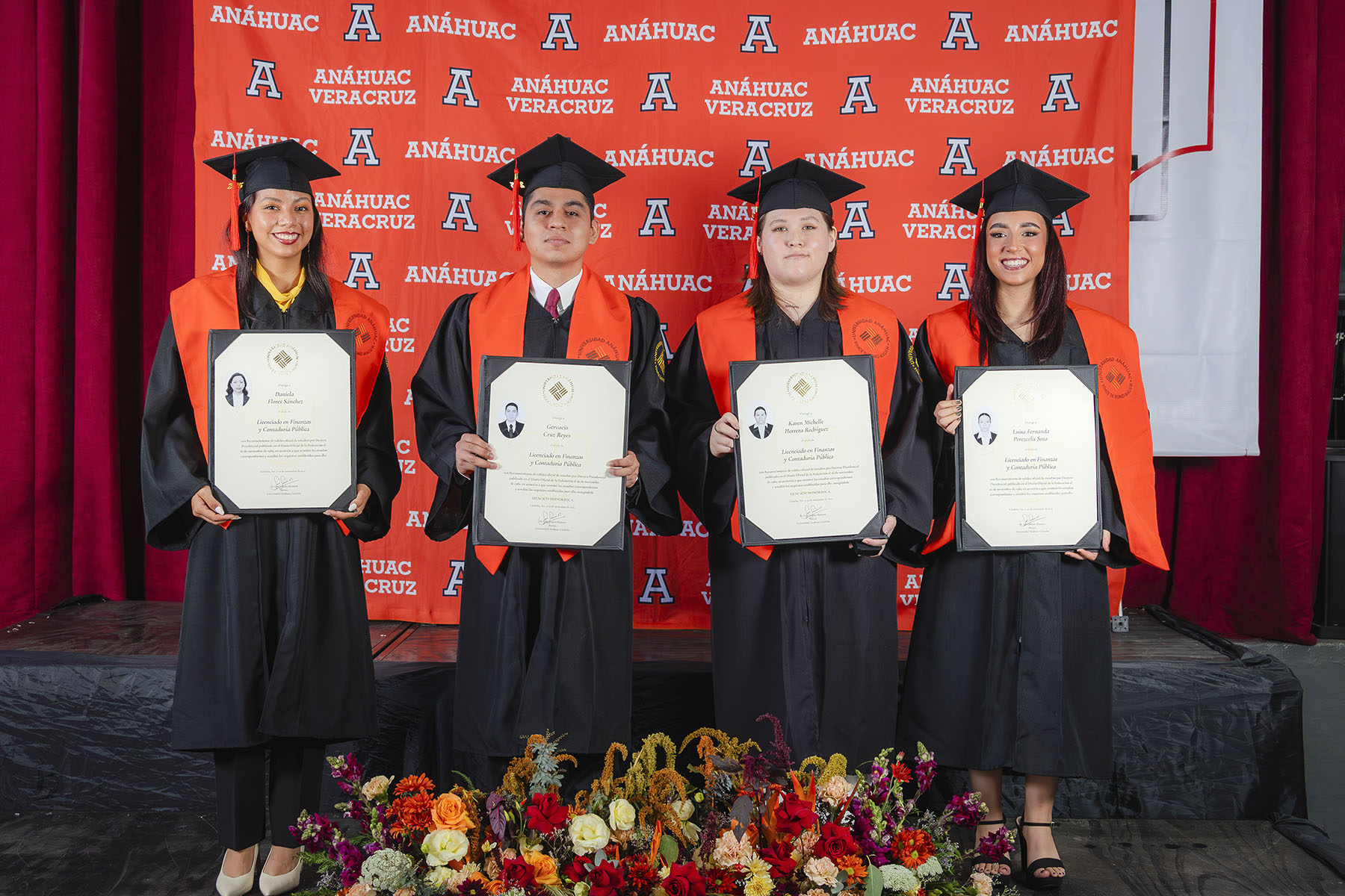 63 / 154 - Ceremonia Solemne de Conferimiento de Grado: Galería 63 / 154 - Ceremonia Solemne de Conferimiento de Grado: Galería