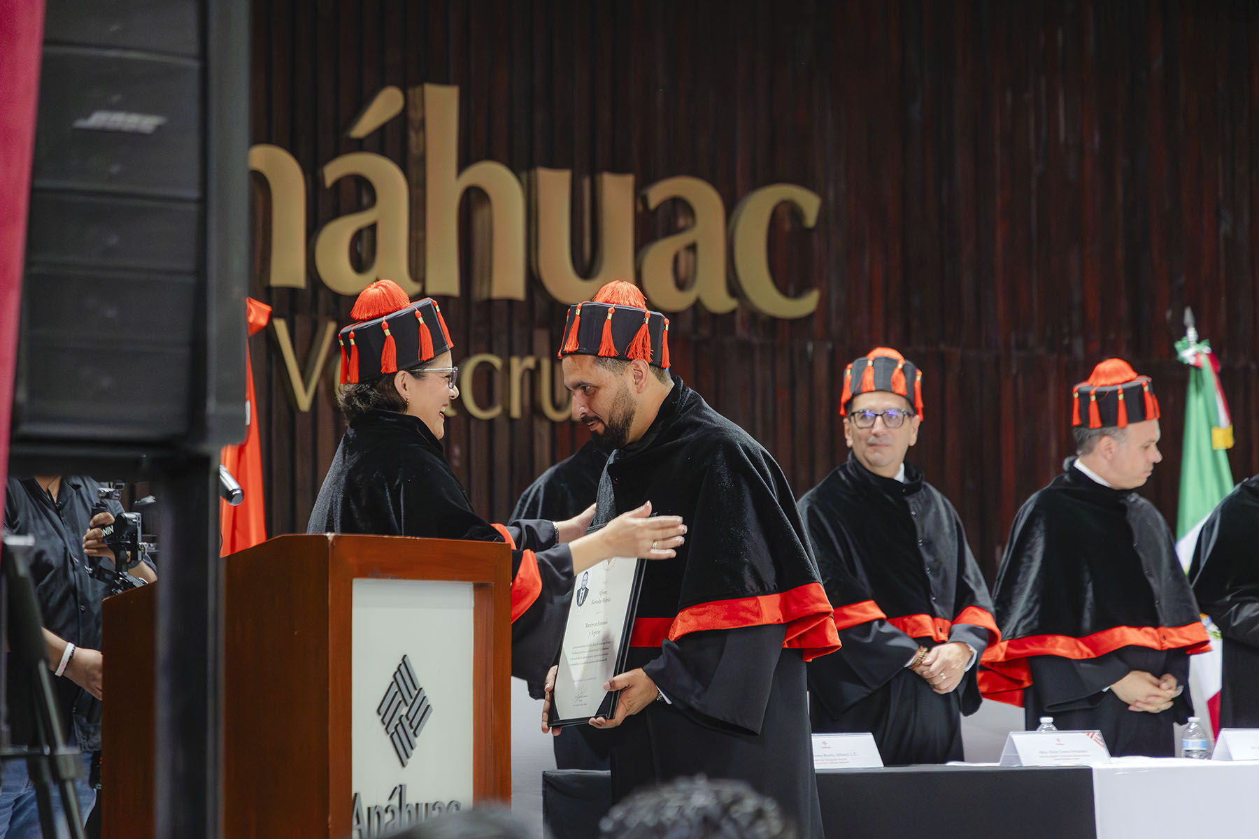 83 / 154 - Ceremonia Solemne de Conferimiento de Grado: Galería 83 / 154 - Ceremonia Solemne de Conferimiento de Grado: Galería