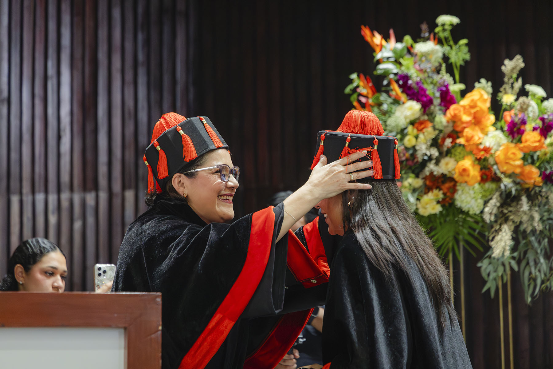 87 / 154 - Ceremonia Solemne de Conferimiento de Grado: Galería 87 / 154 - Ceremonia Solemne de Conferimiento de Grado: Galería