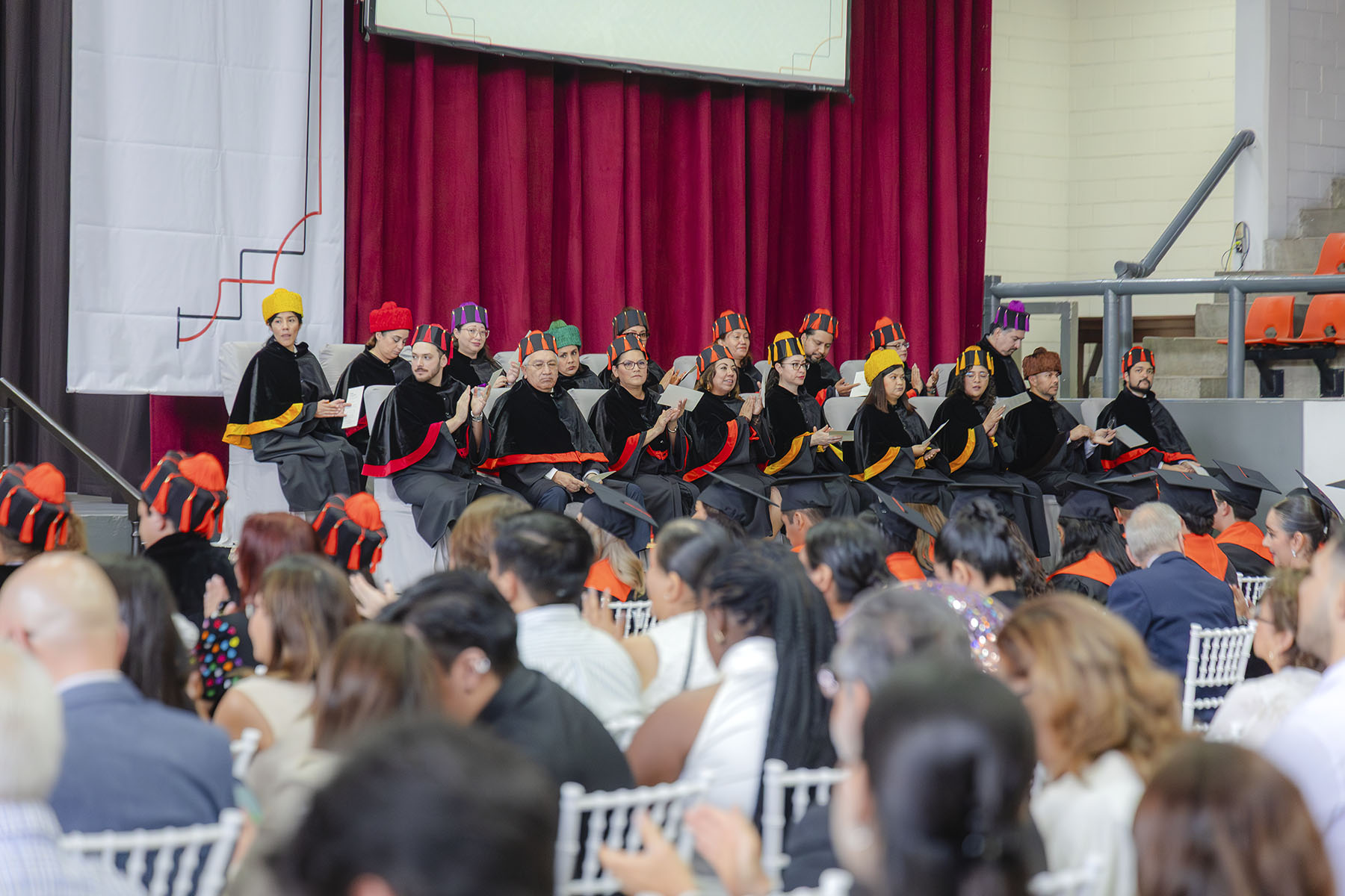 97 / 154 - Ceremonia Solemne de Conferimiento de Grado: Galería 97 / 154 - Ceremonia Solemne de Conferimiento de Grado: Galería