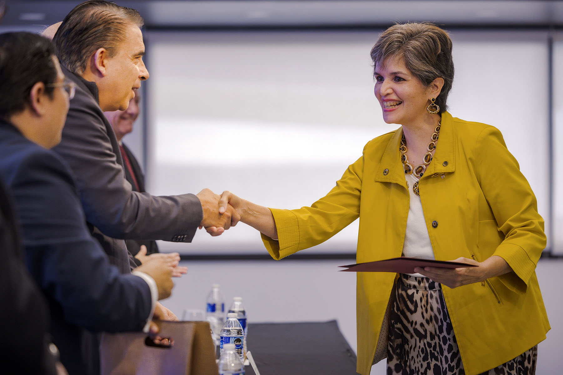 18 / 25 - La Escuela de Medicina Celebra 10 Años de Excelencia, Vocación y Liderazgo de Acción 18 / 25 - La Escuela de Medicina Celebra 10 Años de Excelencia, Vocación y Liderazgo de Acción