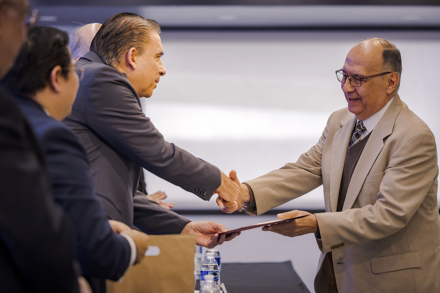 20 / 25 - La Escuela de Medicina Celebra 10 Años de Excelencia, Vocación y Liderazgo de Acción 20 / 25 - La Escuela de Medicina Celebra 10 Años de Excelencia, Vocación y Liderazgo de Acción