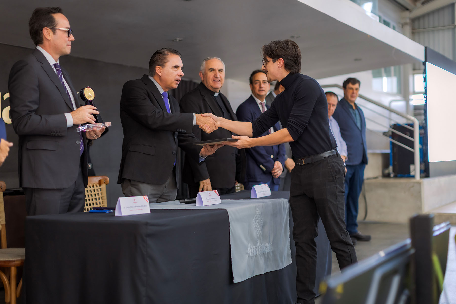 30 / 53 - La Excelencia que Trasciende: Entrega del Premio Excellentia Aurea en el Campus Xalapa 30 / 53 - La Excelencia que Trasciende: Entrega del Premio Excellentia Aurea en el Campus Xalapa