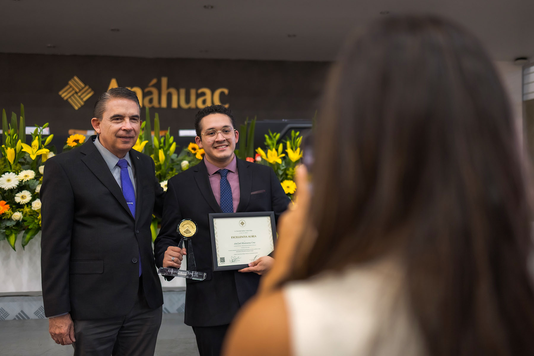 53 / 53 - La Excelencia que Trasciende: Entrega del Premio Excellentia Aurea en el Campus Xalapa 53 / 53 - La Excelencia que Trasciende: Entrega del Premio Excellentia Aurea en el Campus Xalapa