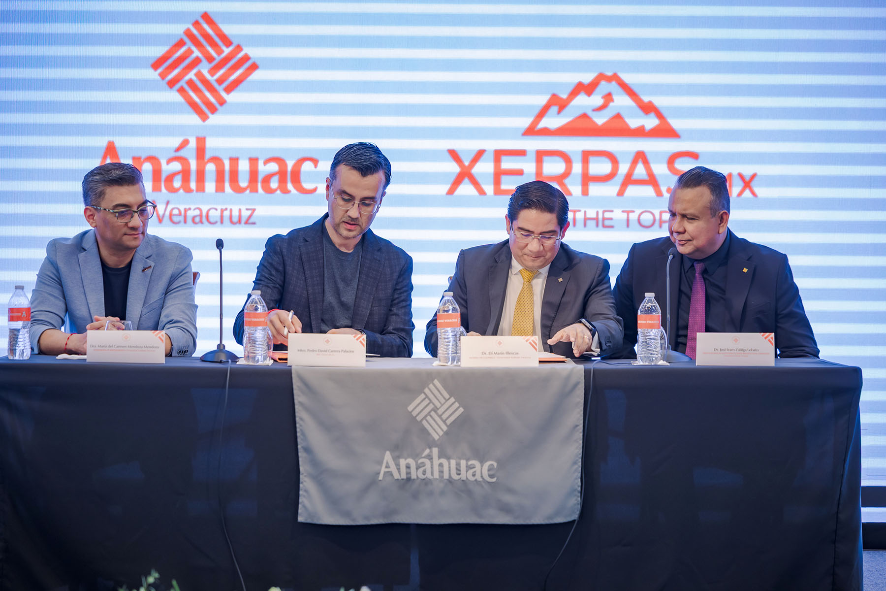 12 / 15 - Firma de Convenio de Colaboración con Xerpas MX 12 / 15 - Firma de Convenio de Colaboración con Xerpas MX