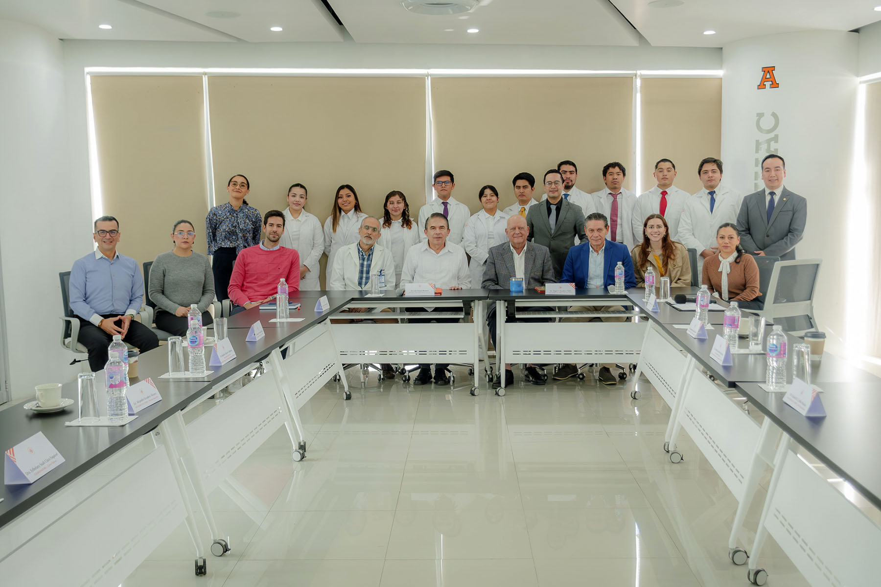 9 / 9 - Firma de Convenio con el Sanatorio Escudero 9 / 9 - Firma de Convenio con el Sanatorio Escudero