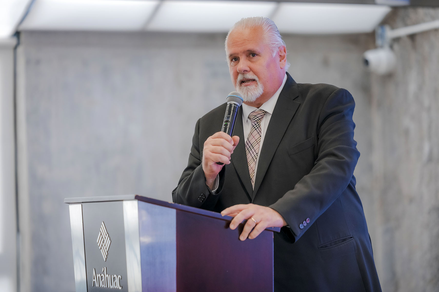 15 / 22 - Homenaje al Dr. Luis Manuel Flores Frías en el Marco del Día del Médico 15 / 22 - Homenaje al Dr. Luis Manuel Flores Frías en el Marco del Día del Médico