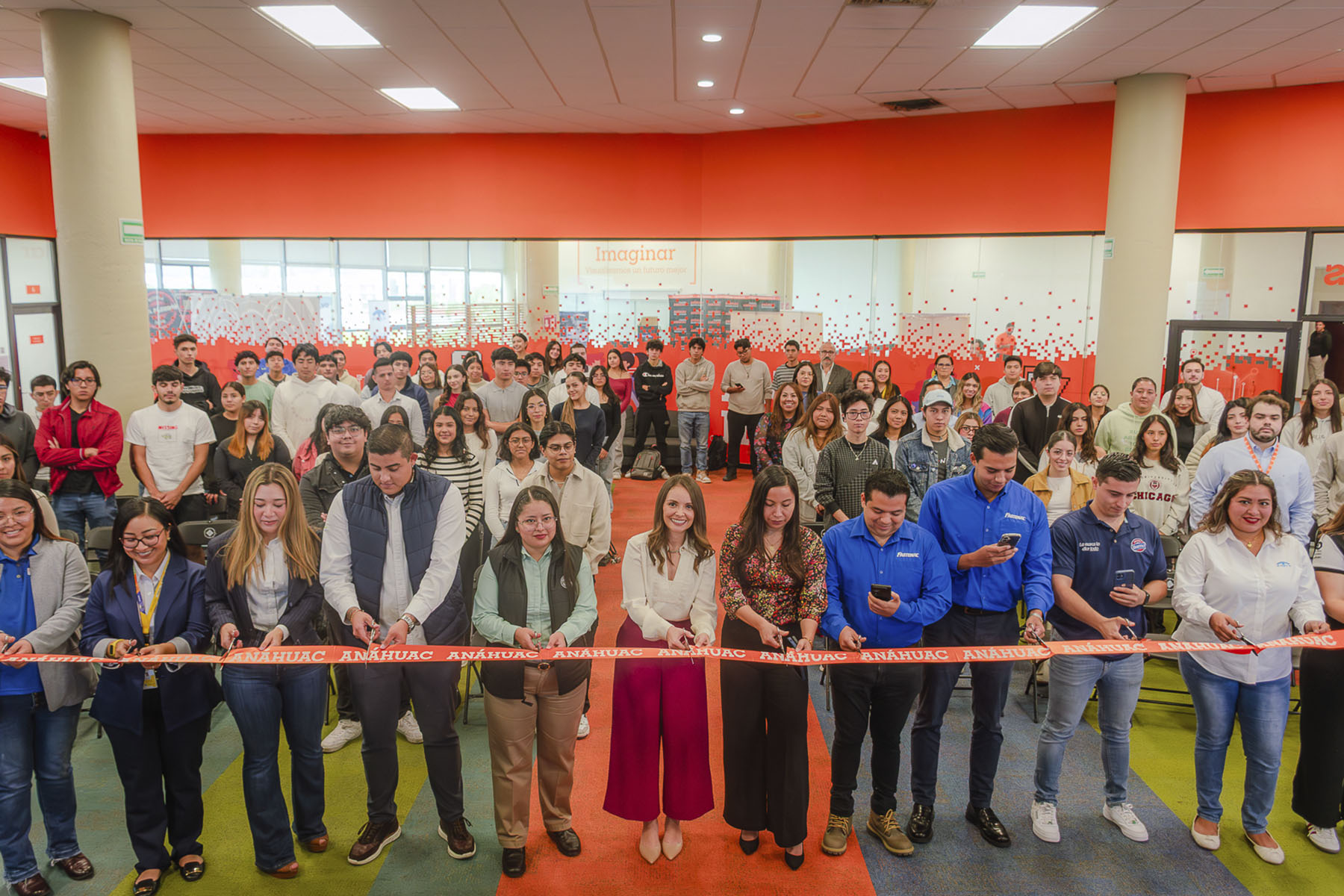 11 / 40 - Road2Work: Conecta a Más de 230 Estudiantes con el Mercado Laboral 11 / 40 - Road2Work: Conecta a Más de 230 Estudiantes con el Mercado Laboral