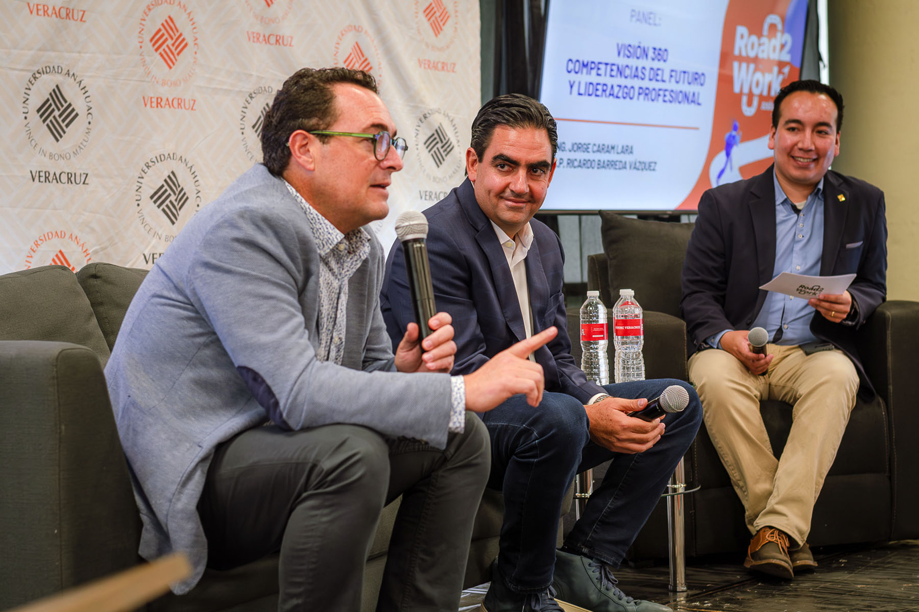 27 / 40 - Road2Work: Conecta a Más de 230 Estudiantes con el Mercado Laboral 27 / 40 - Road2Work: Conecta a Más de 230 Estudiantes con el Mercado Laboral