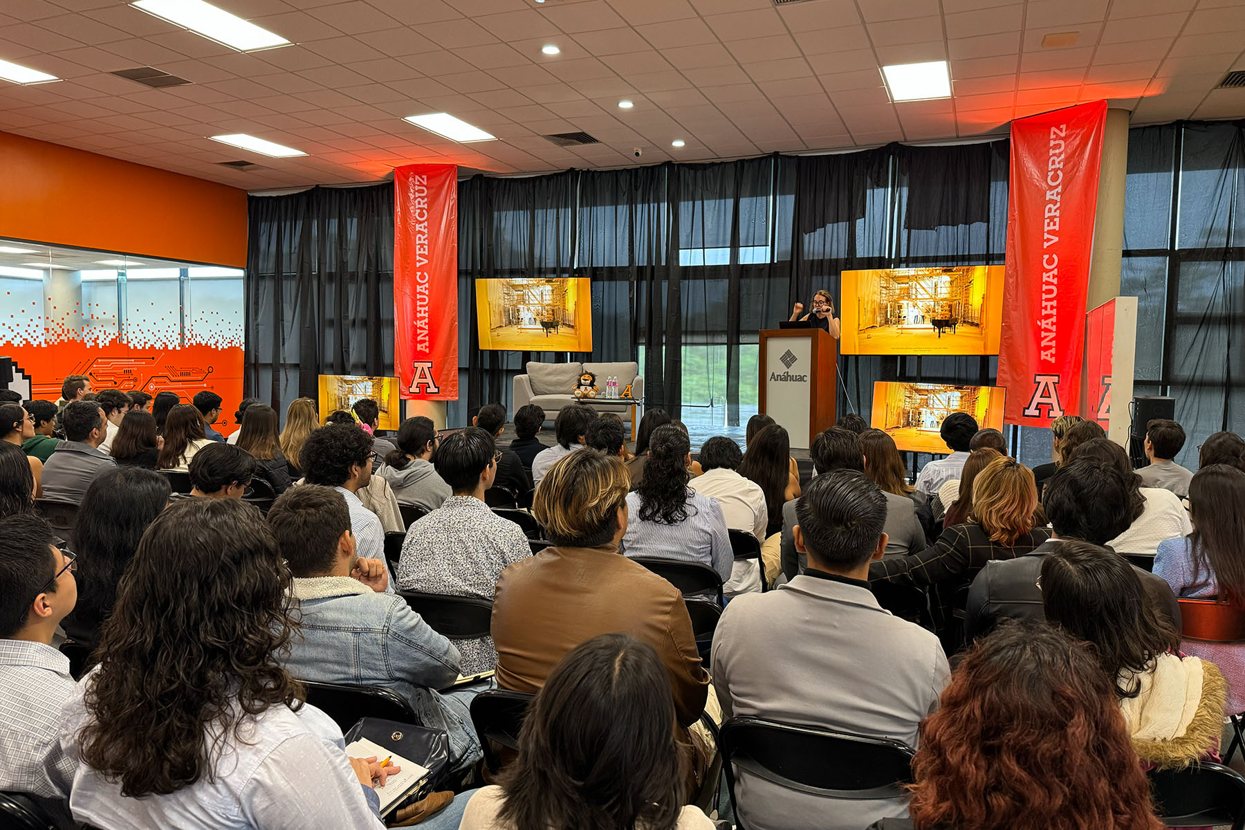 1 / 14 - La Arquitectura como Agente de Transformación: Tatiana Bilbao Comparte su Visión 1 / 14 - La Arquitectura como Agente de Transformación: Tatiana Bilbao Comparte su Visión