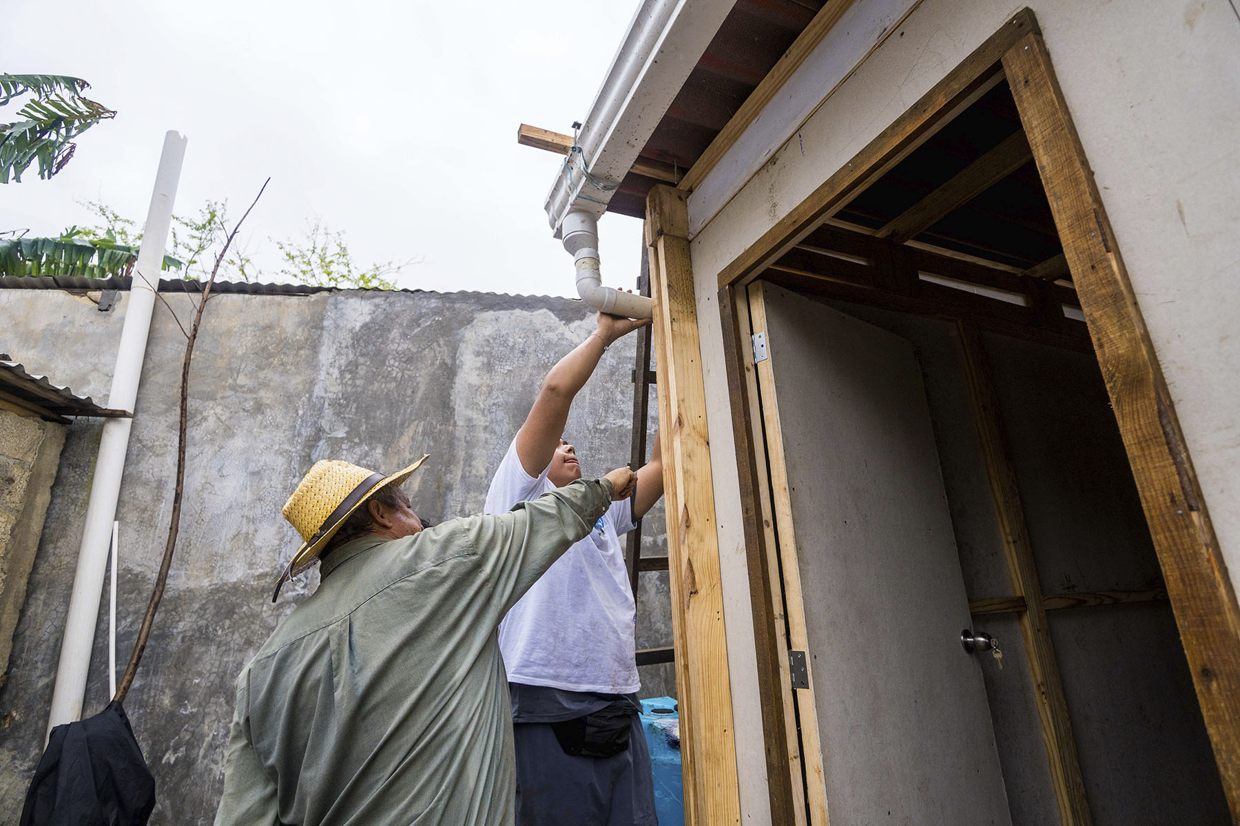 41 / 50 - ASUA Reconstruye 41 / 50 - ASUA Reconstruye