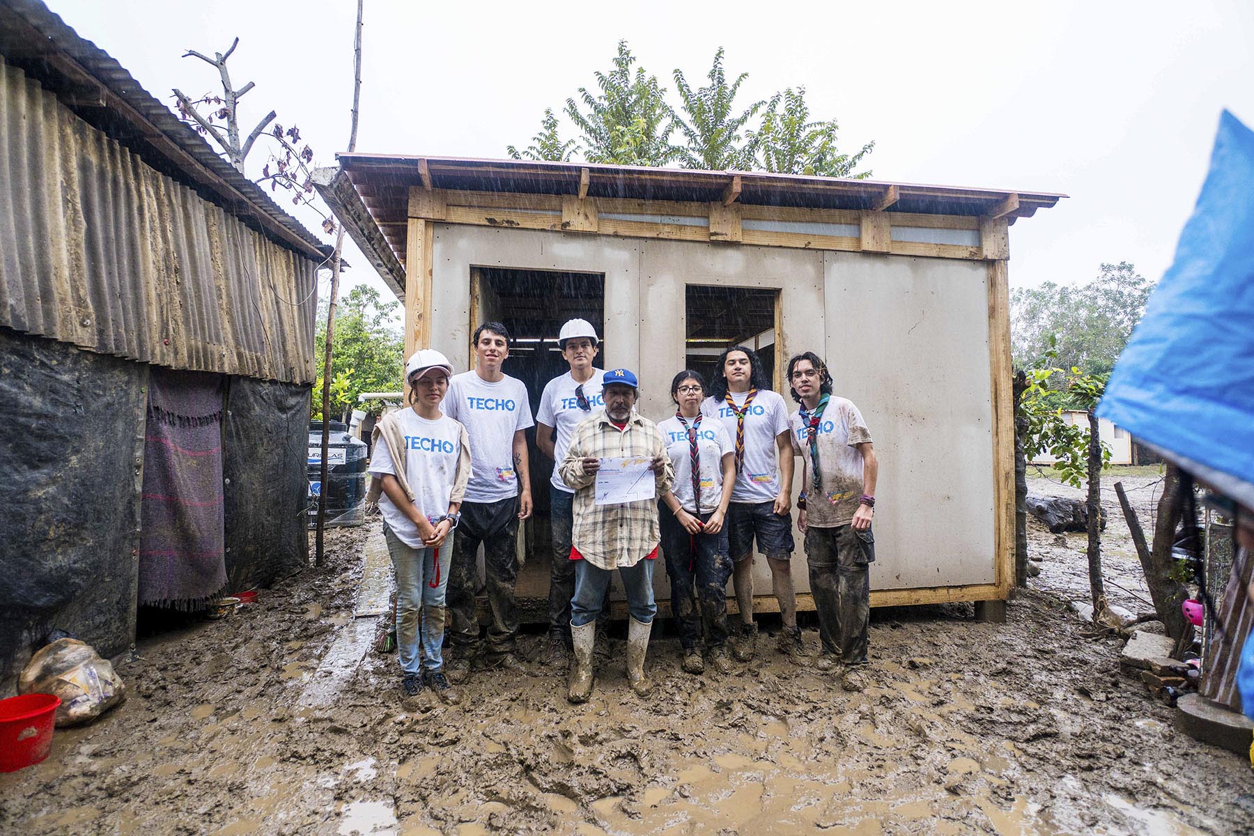 46 / 50 - ASUA Reconstruye 46 / 50 - ASUA Reconstruye