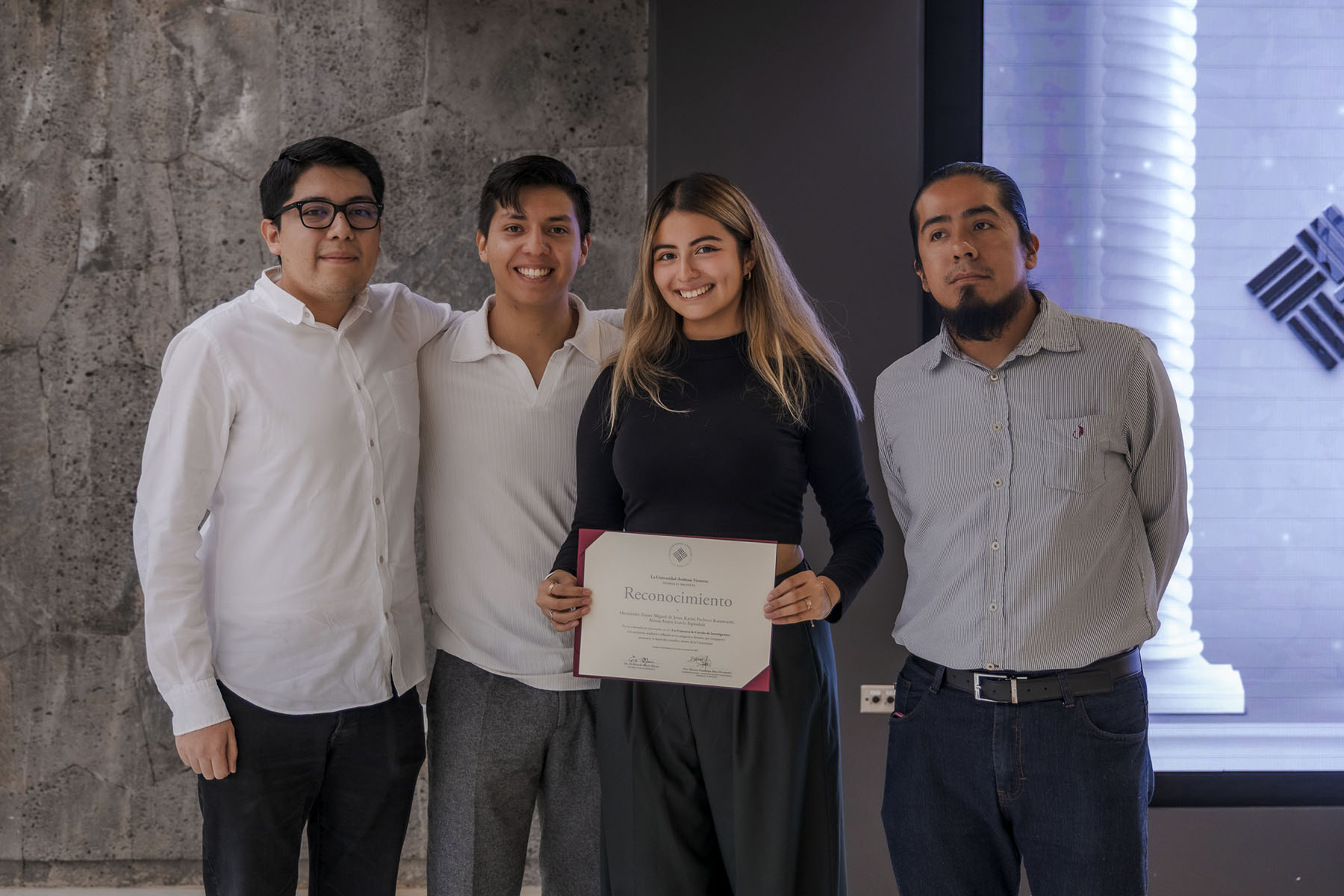 17 / 58 - 3.er Concurso de Carteles de Investigación 17 / 58 - 3.er Concurso de Carteles de Investigación