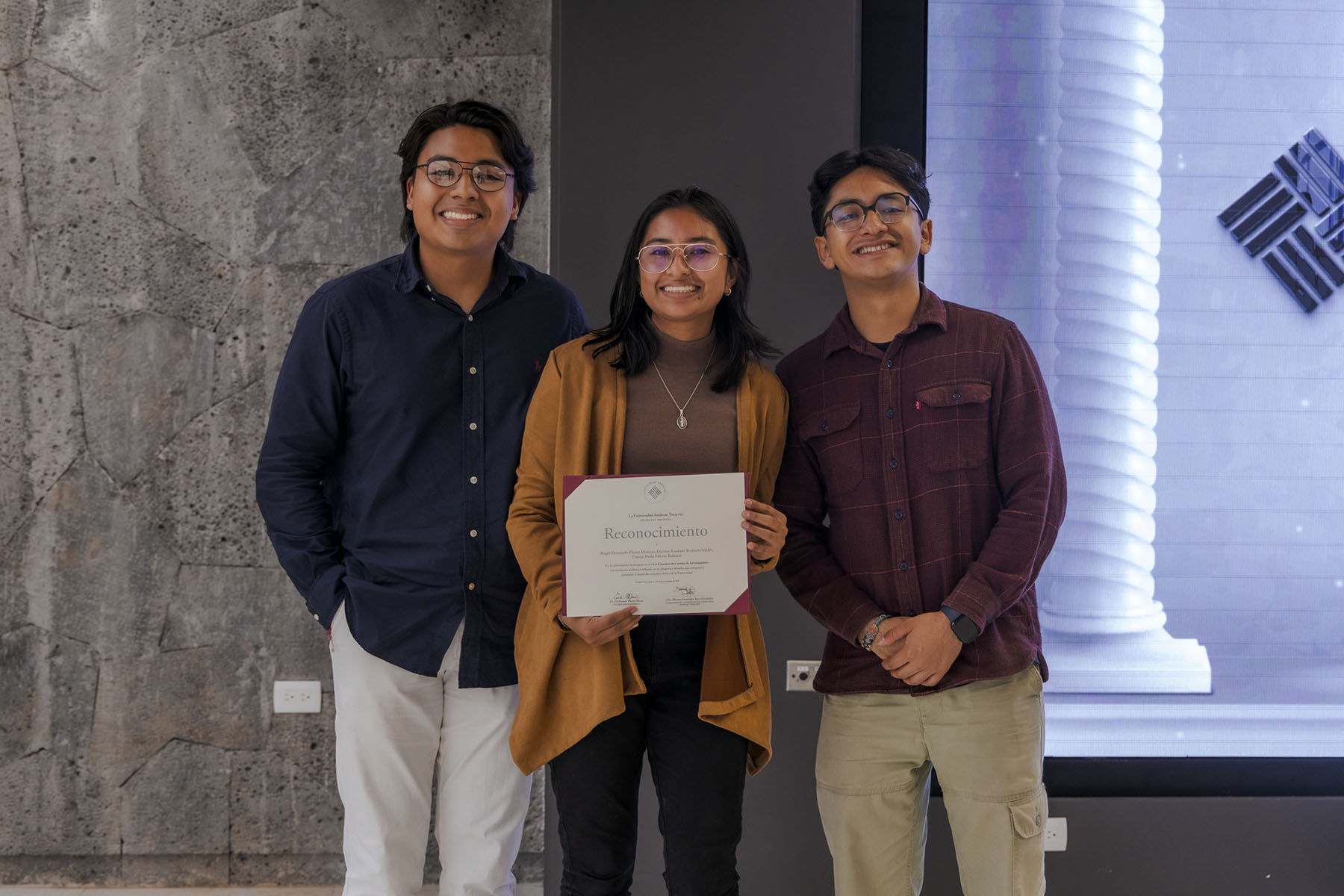 21 / 58 - 3.er Concurso de Carteles de Investigación 21 / 58 - 3.er Concurso de Carteles de Investigación