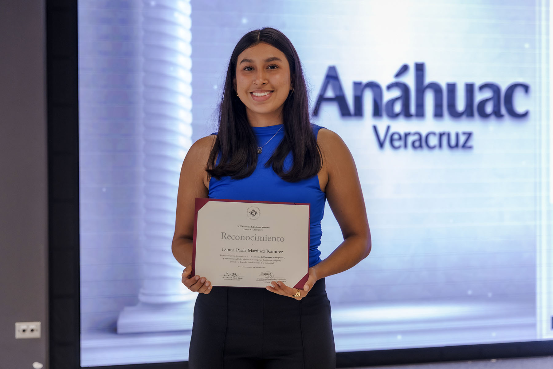 35 / 58 - 3.er Concurso de Carteles de Investigación 35 / 58 - 3.er Concurso de Carteles de Investigación