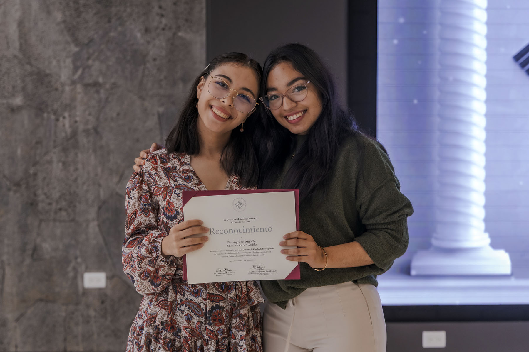 37 / 58 - 3.er Concurso de Carteles de Investigación 37 / 58 - 3.er Concurso de Carteles de Investigación