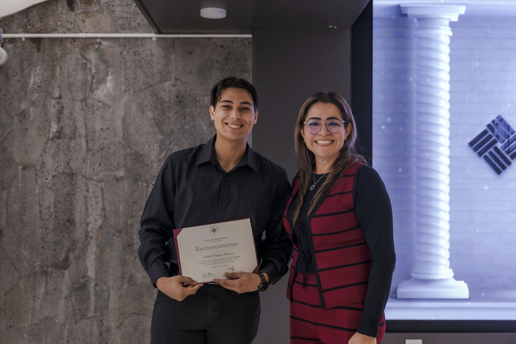 38 / 58 - 3.er Concurso de Carteles de Investigación 38 / 58 - 3.er Concurso de Carteles de Investigación