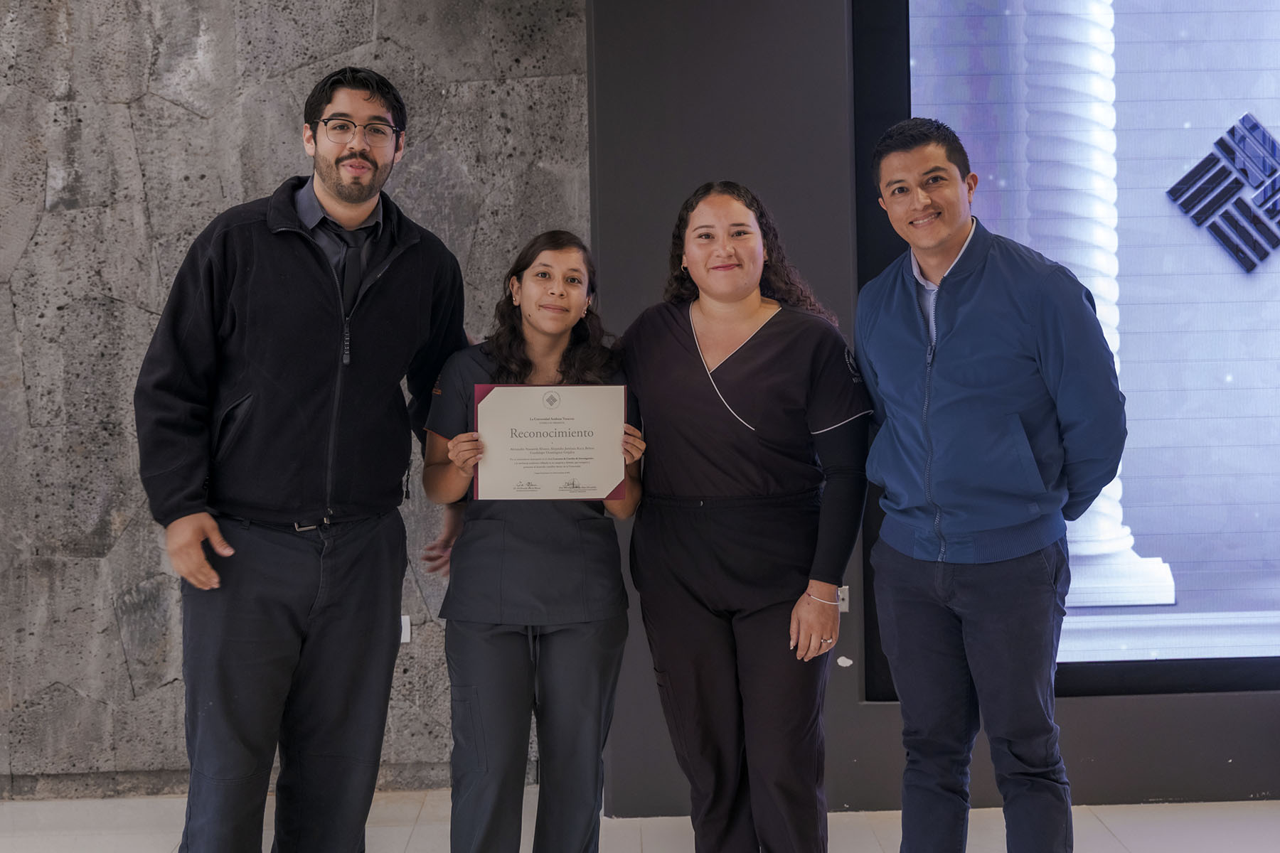 45 / 58 - 3.er Concurso de Carteles de Investigación 45 / 58 - 3.er Concurso de Carteles de Investigación