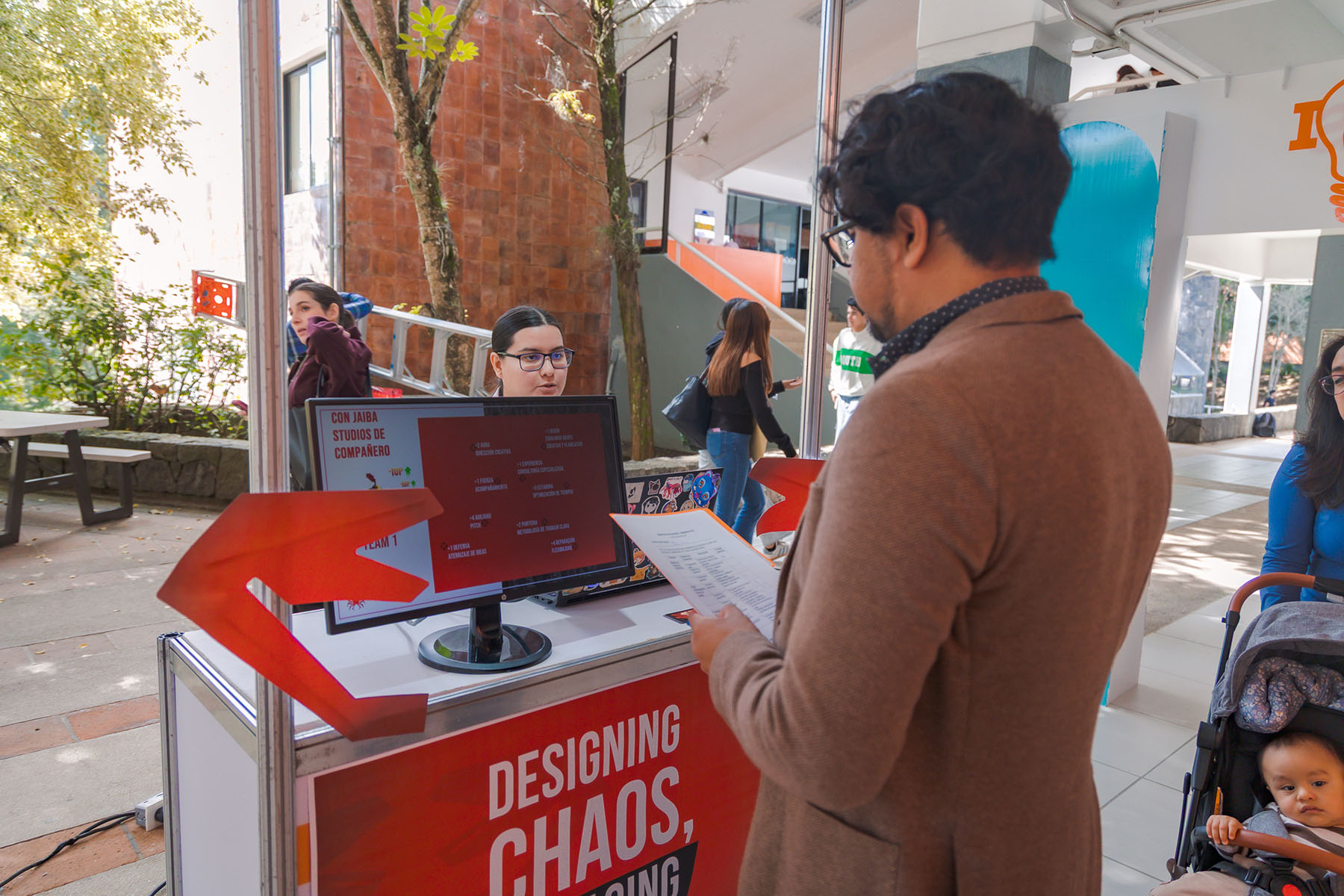 4 / 7 - INGÉNIATE: Incubadora de Negocios 4 / 7 - INGÉNIATE: Incubadora de Negocios