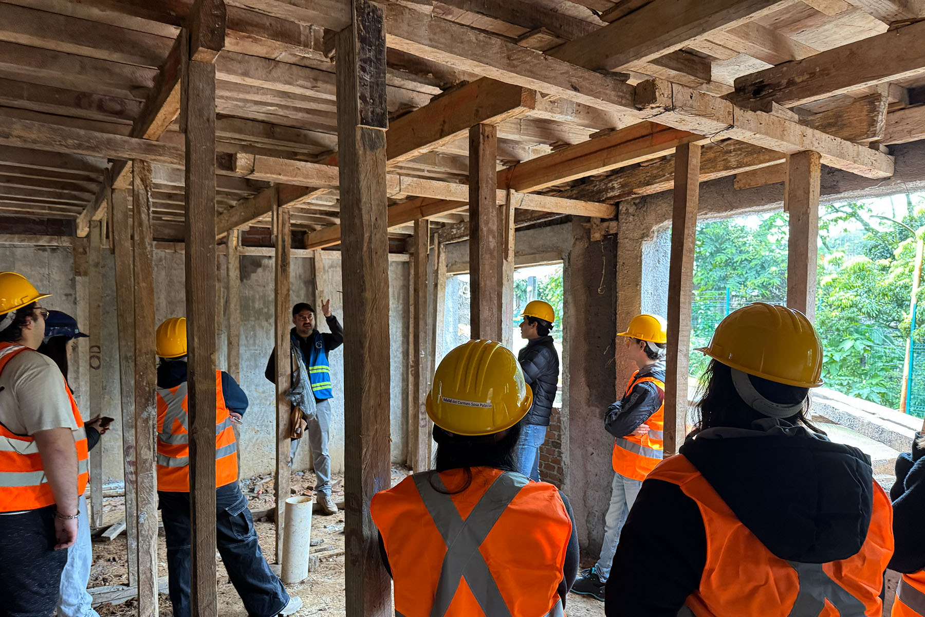 2 / 6 - Aprender Desde la Obra: Prácticas de Campo de Estudiantes de Arquitectura 2 / 6 - Aprender Desde la Obra: Prácticas de Campo de Estudiantes de Arquitectura