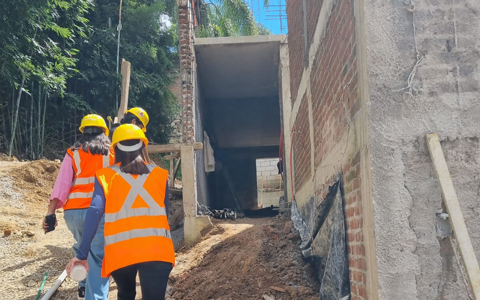 3 / 8 - Prácticas de Campo en la Asignatura de Edificación Media 3 / 8 - Prácticas de Campo en la Asignatura de Edificación Media