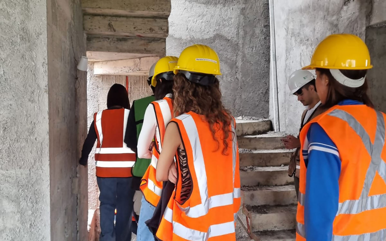 6 / 8 - Prácticas de Campo en la Asignatura de Edificación Media 6 / 8 - Prácticas de Campo en la Asignatura de Edificación Media