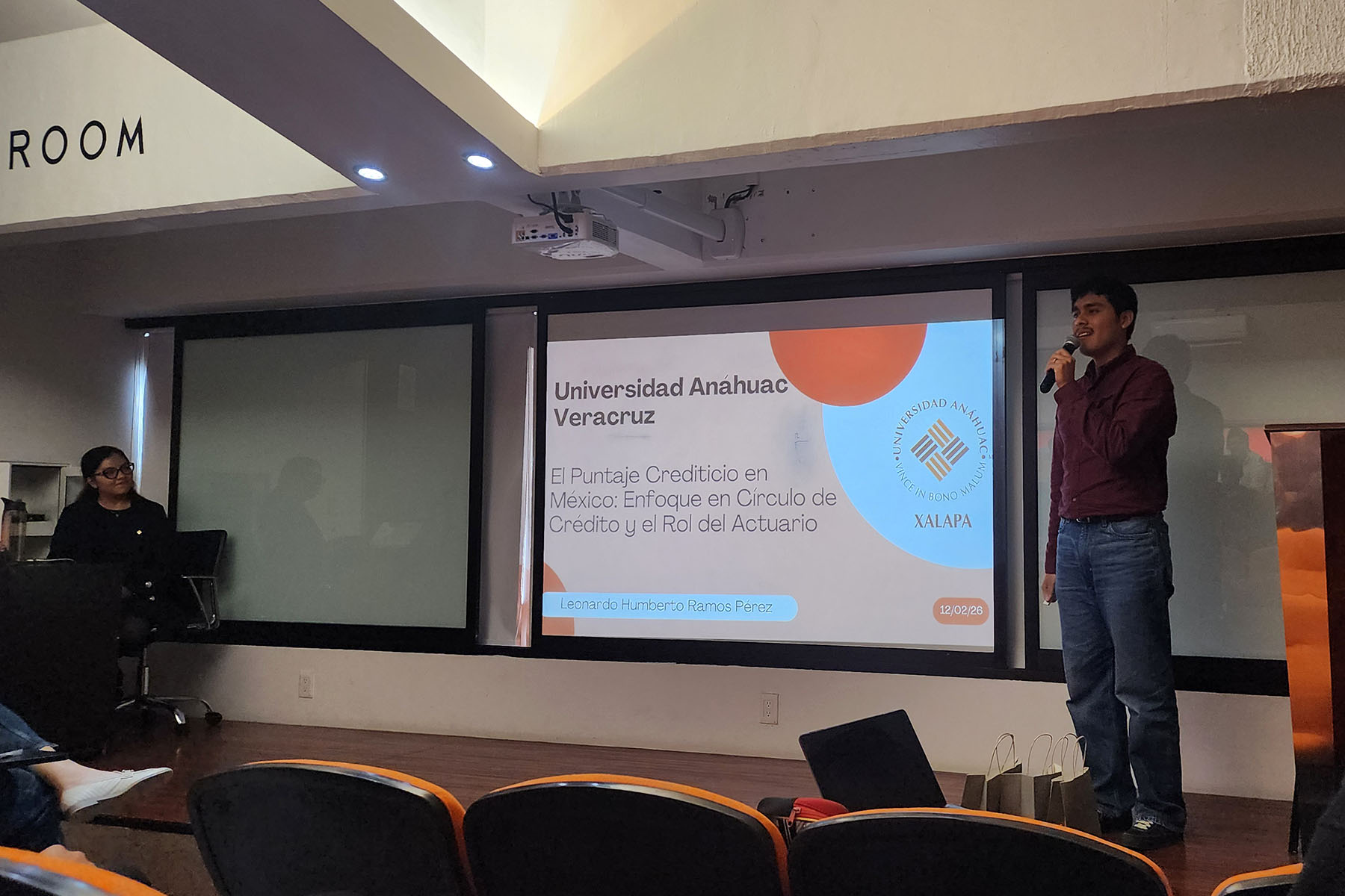 2 / 15 - Actuando y Modelando: Concurso de Minicharlas 2 / 15 - Actuando y Modelando: Concurso de Minicharlas