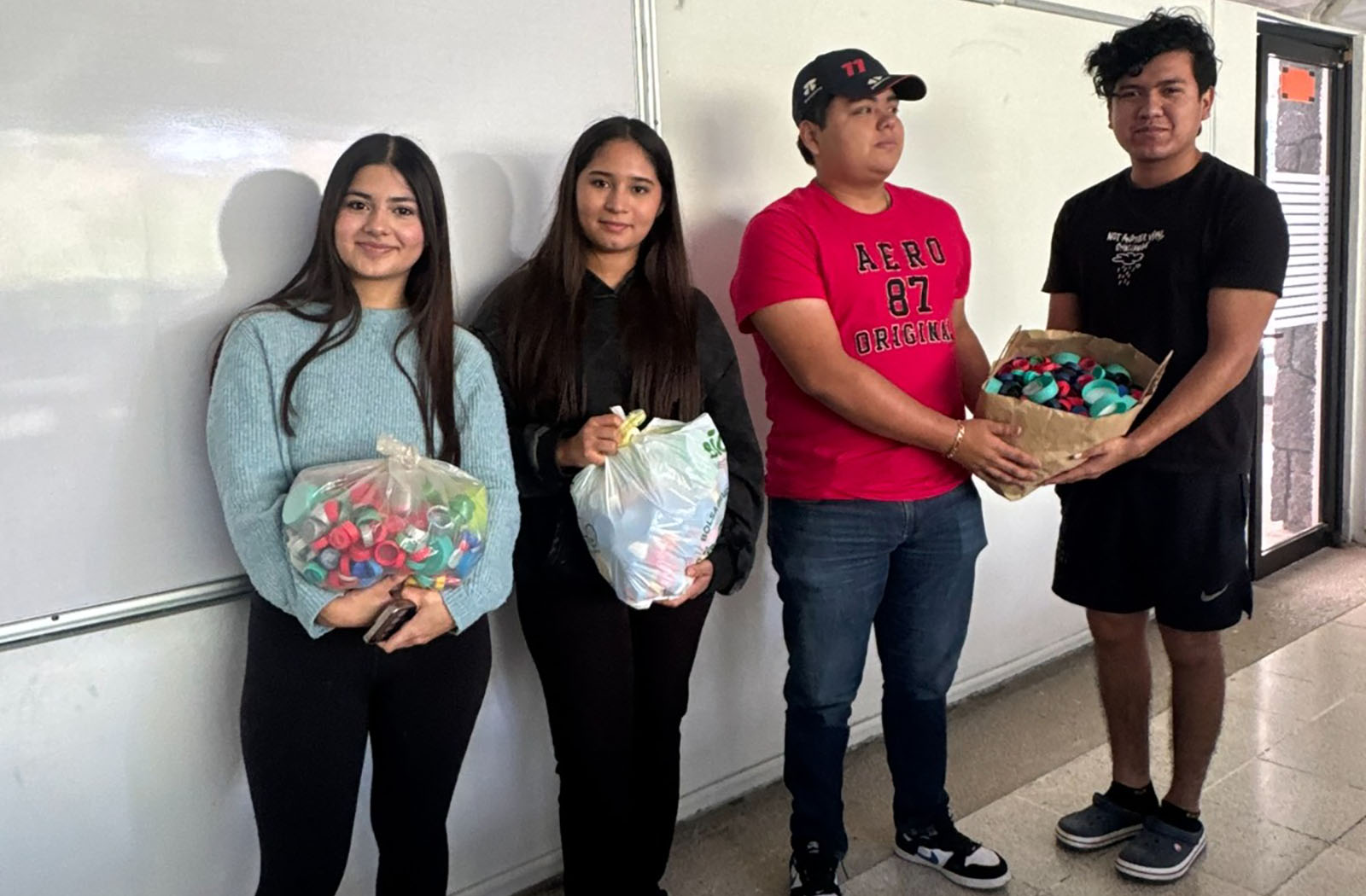 5 / 6 - Proyecto Social de Estudiantes de Administración y Dirección de Empresas: Dona Vida 5 / 6 - Proyecto Social de Estudiantes de Administración y Dirección de Empresas: Dona Vida