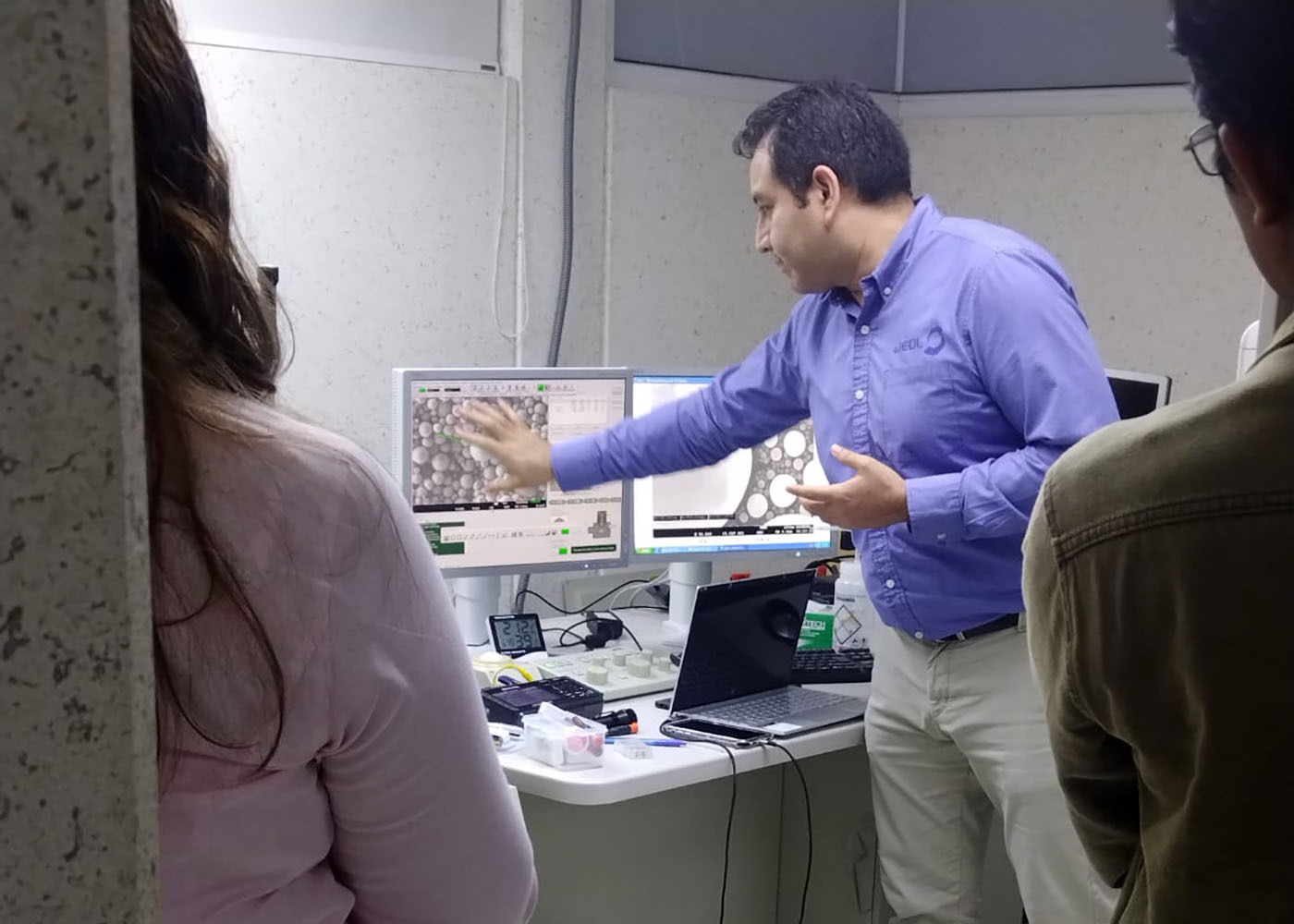 6 / 10 - Alumnos de Biomédica Asisten al Simposio Internacional: Nanotecnología en Medicina, 6 / 10 - Alumnos de Biomédica Asisten al Simposio Internacional: Nanotecnología en Medicina,