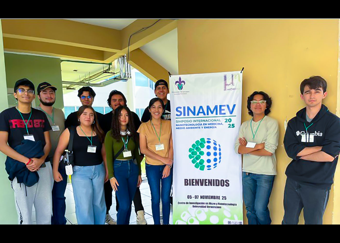 10 / 10 - Alumnos de Biomédica Asisten al Simposio Internacional: Nanotecnología en Medicina, 10 / 10 - Alumnos de Biomédica Asisten al Simposio Internacional: Nanotecnología en Medicina,