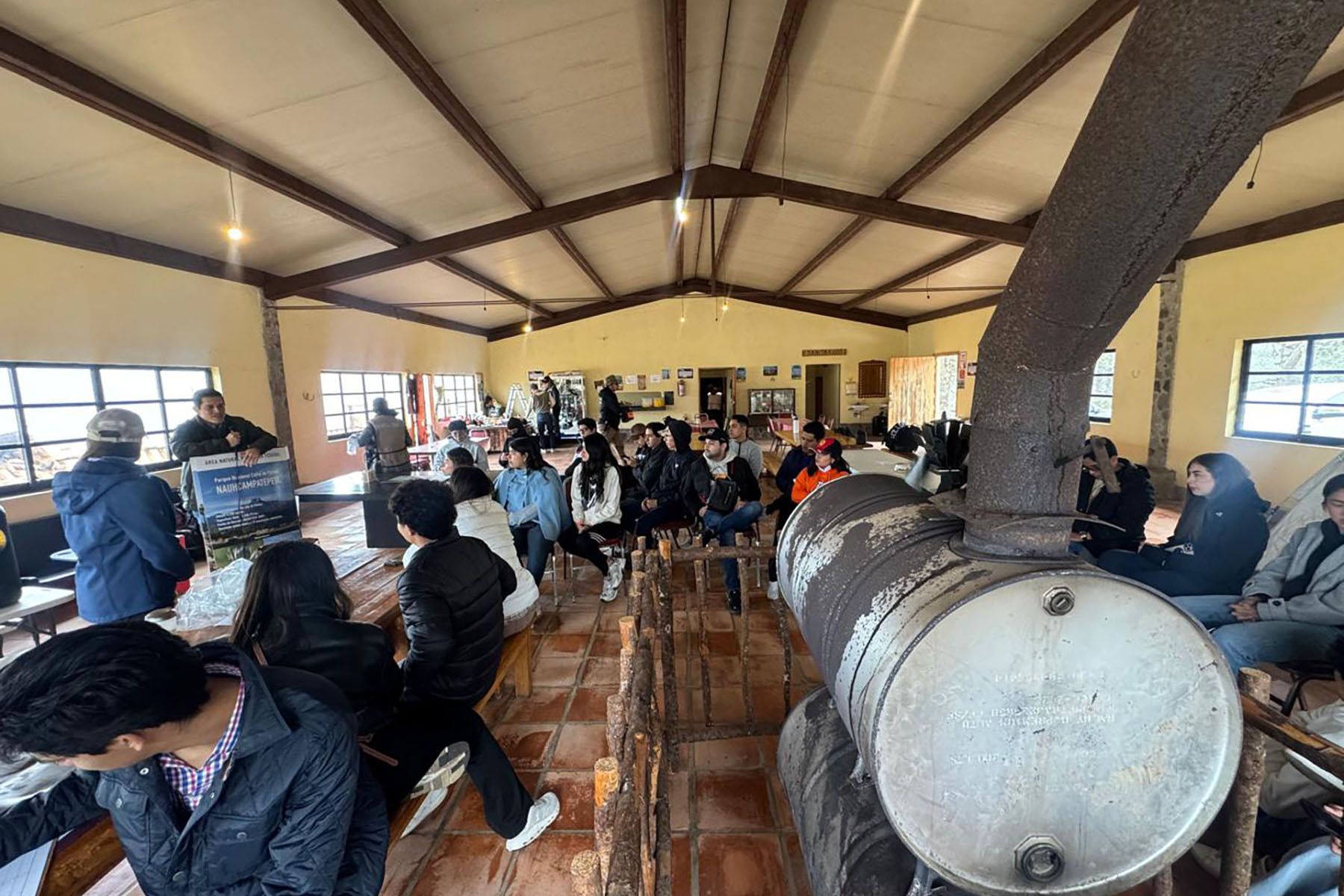 5 / 8 - Innovación Empresarial y Compromiso Ambiental en la Visita Académica a Valle Alegre 5 / 8 - Innovación Empresarial y Compromiso Ambiental en la Visita Académica a Valle Alegre