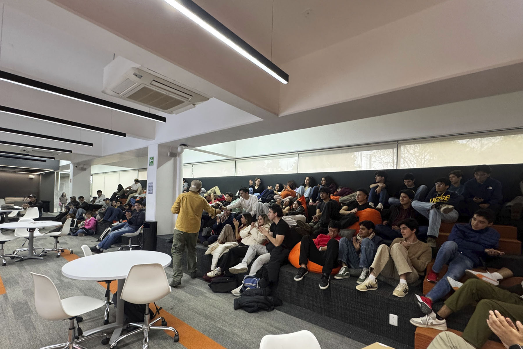 3 / 4 - Día Internacional de las Matemáticas 3 / 4 - Día Internacional de las Matemáticas