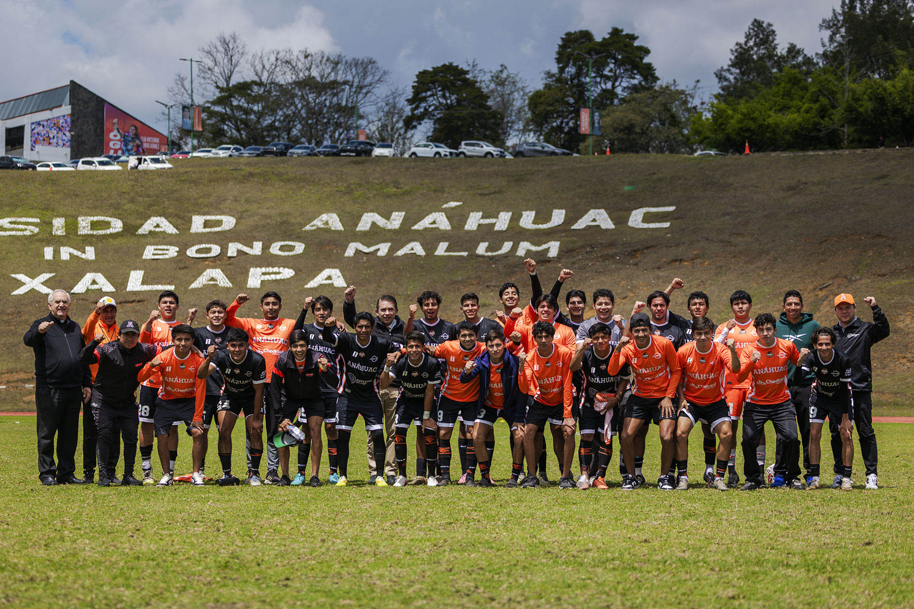 6 / 6 - Cabrera y sus Leones van por la Final en la Conferencia Nacional de Fútbol Soccer 6 / 6 - Cabrera y sus Leones van por la Final en la Conferencia Nacional de Fútbol Soccer